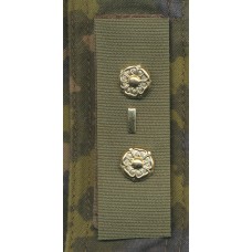 Arvomerkki, yliluutn. viiva pari. Arvomerkki, yliluutn. viiva pari.